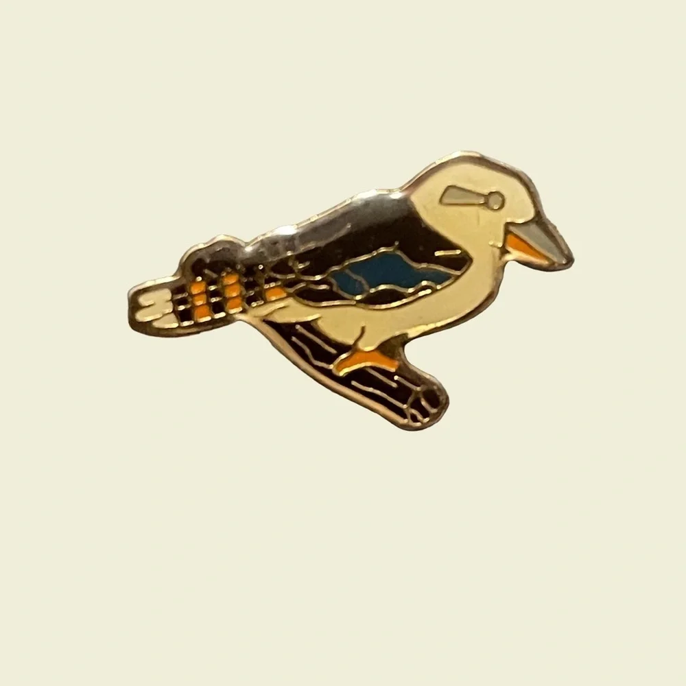 Hat pin travel souvenir lapel pin Australia Bird Enamel Pin vintage